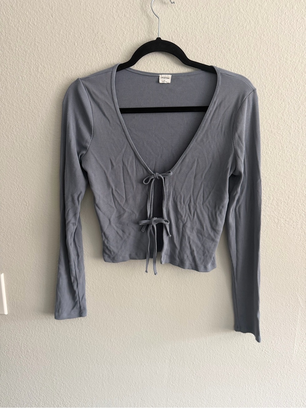 Wilfred Free Aritzia M Slate Blue Tie-Front Ribbed Crop Top